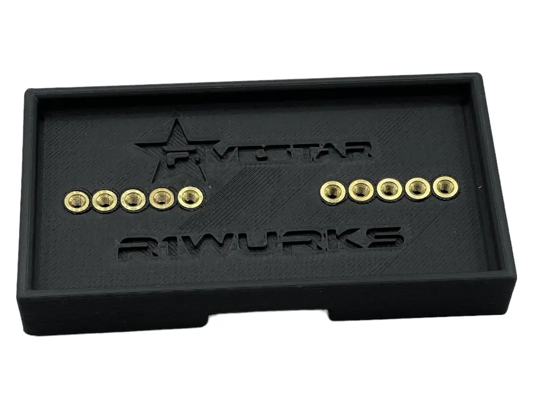 61165 R1 Battery Box W/ Velcro Strap 1