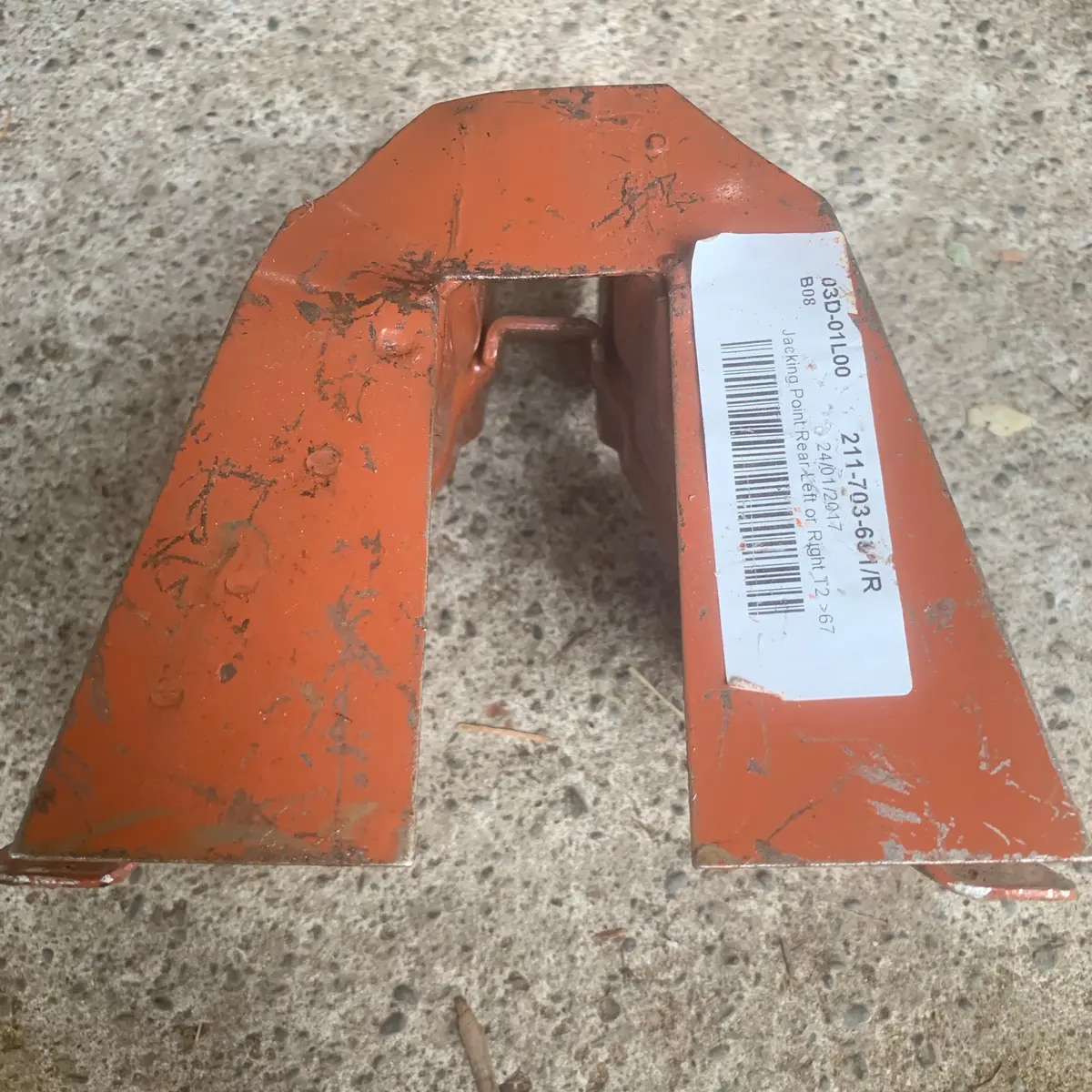 Rear Jacking Point, Kombi 1950-67 1
