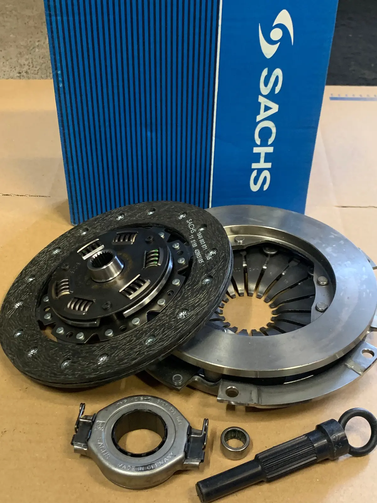 Sachs 215Mm Clutch Kit, Kombi 1972-74 2