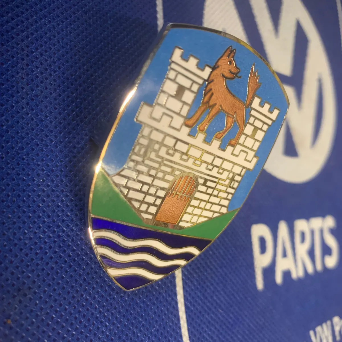 Front Hood Badge & Base, Beetle 1951-63 1