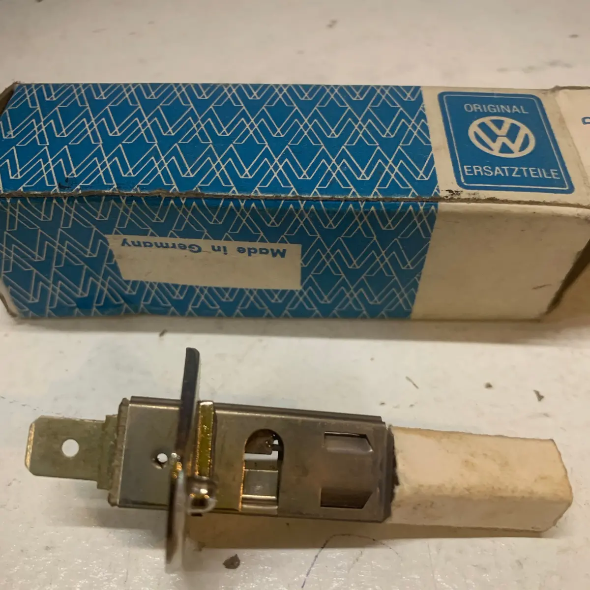 Head Light Halogen Bulb 12V 1