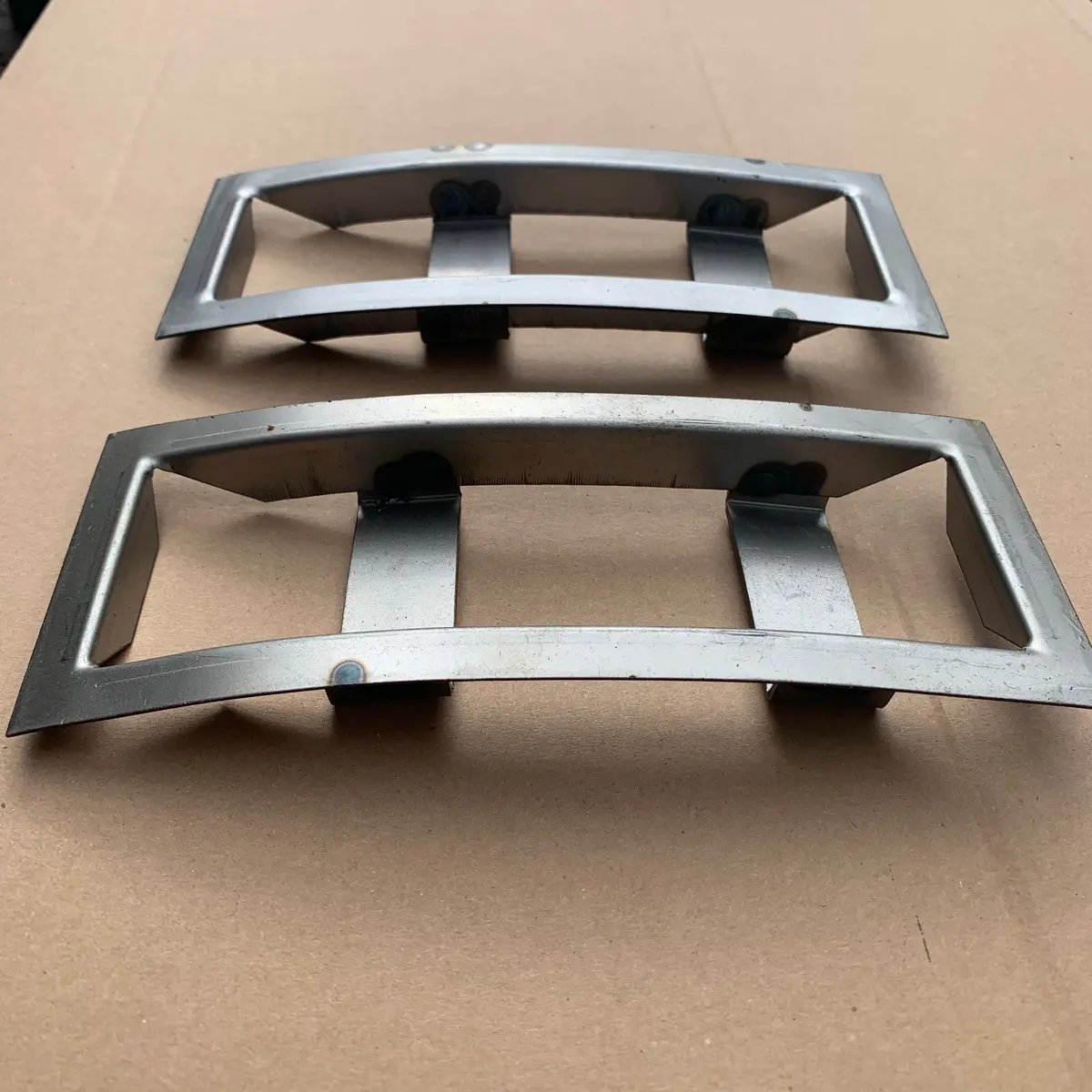 Lower Indicator Brackets, Kombi 68-72 1