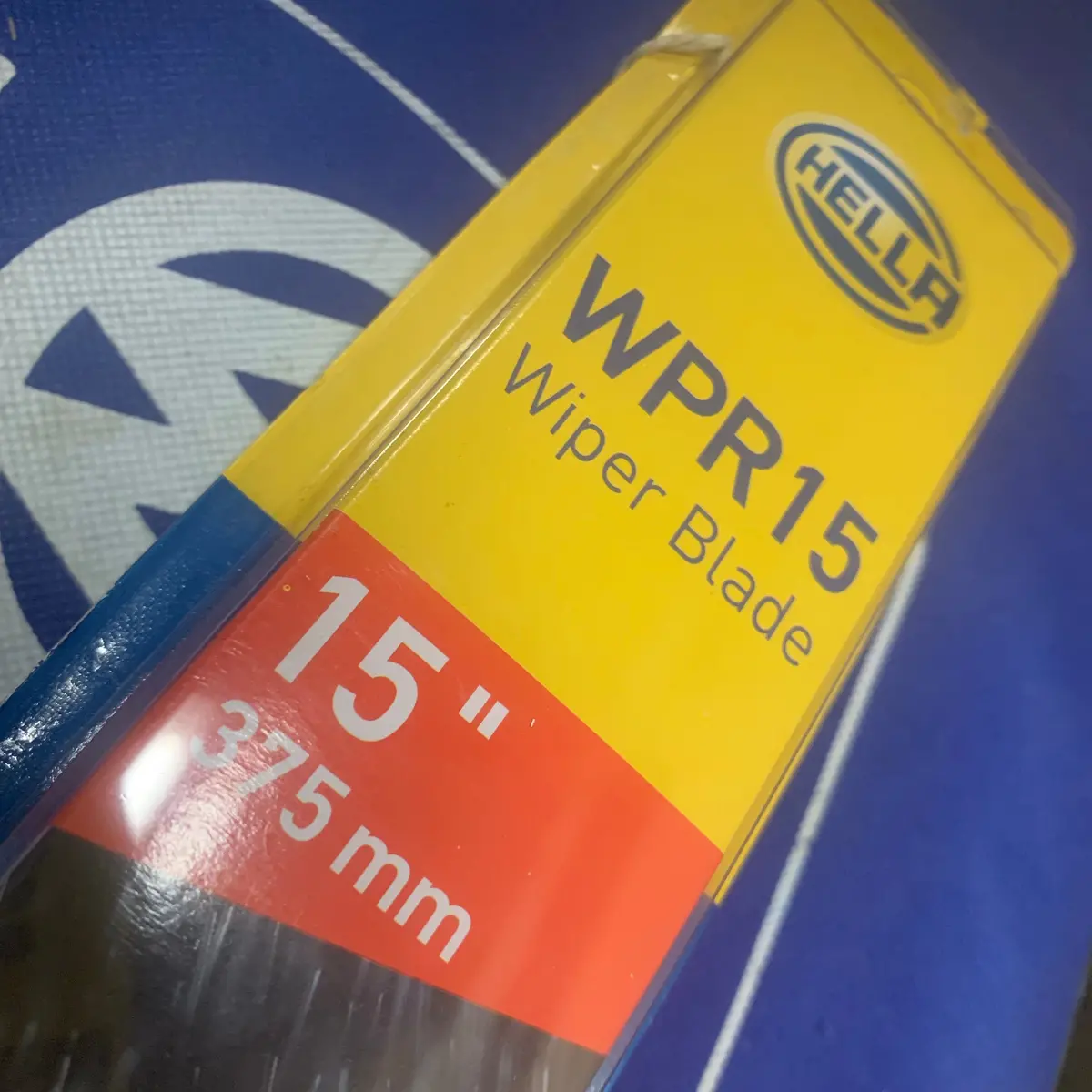 Hella/Bosch Wiper Blade, 1303 Beetle 1965-79 15" 1