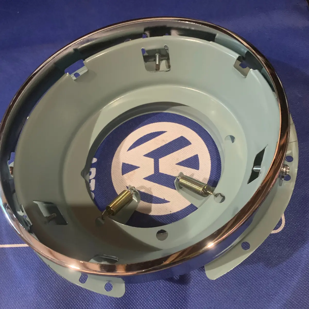 Headlight Unit Retaining Assembly For Us Specification Light 1