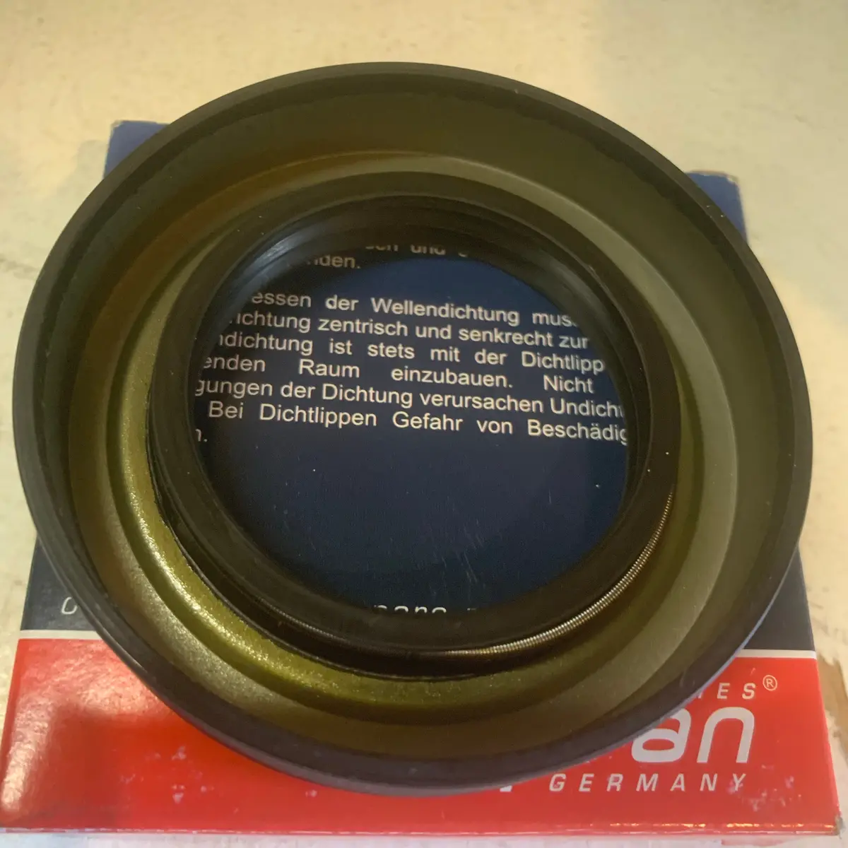 Diff Seal Manual Gearbox, Kombi 1980-92 2