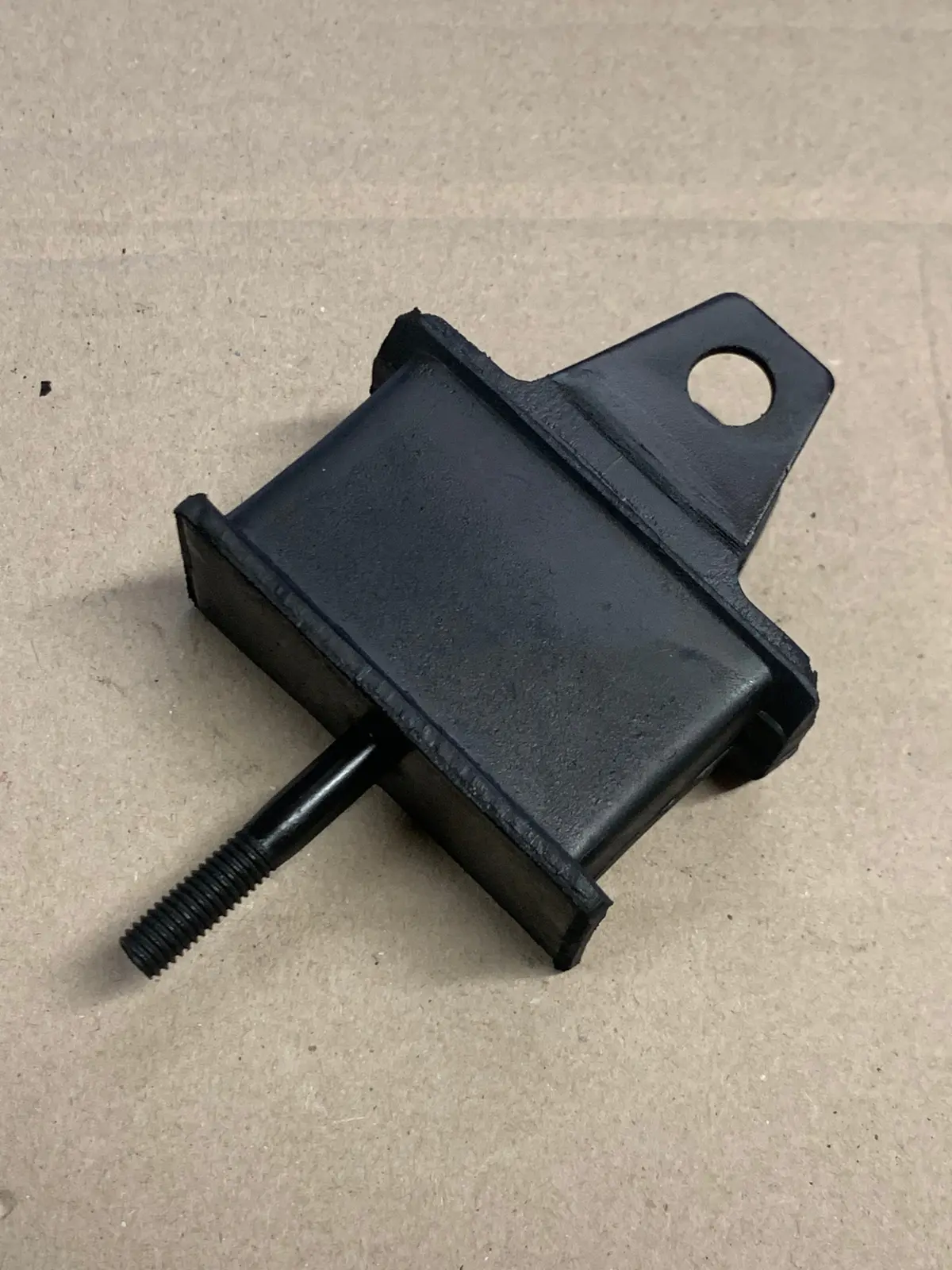 Engine Mount, Inner/Outer T25 2