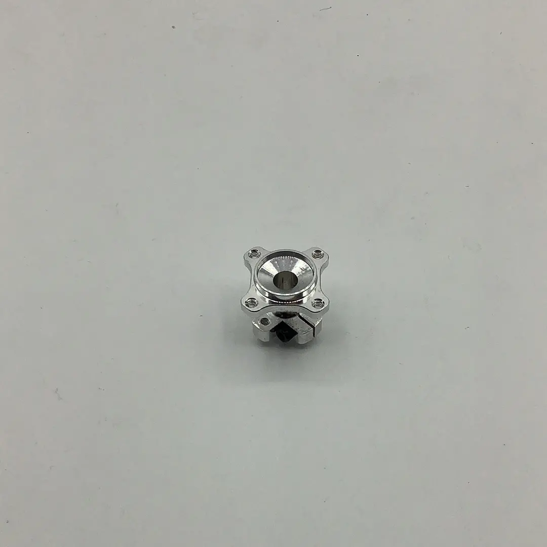 Rudis 70047 Right Side Hub 1:10 Scale 1
