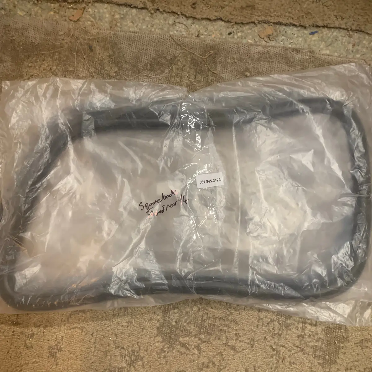 Rear Quarter Window Seals, T3 Square Back 1