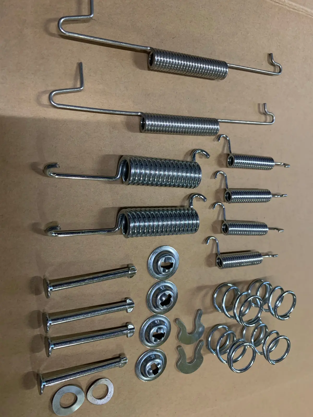 Brake Spring Kit Rear, Kombi 1973-79 1