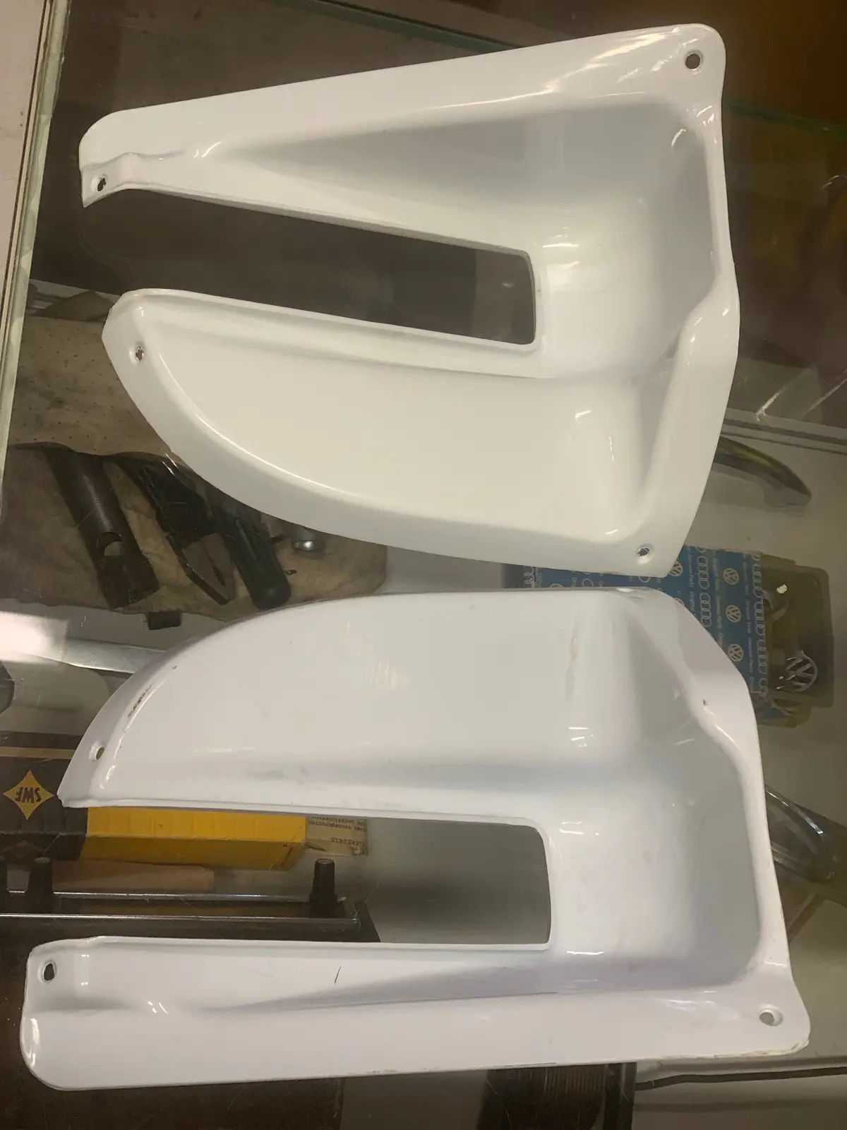 Rear Door Hinge Covers, Kombi 1968-79 1