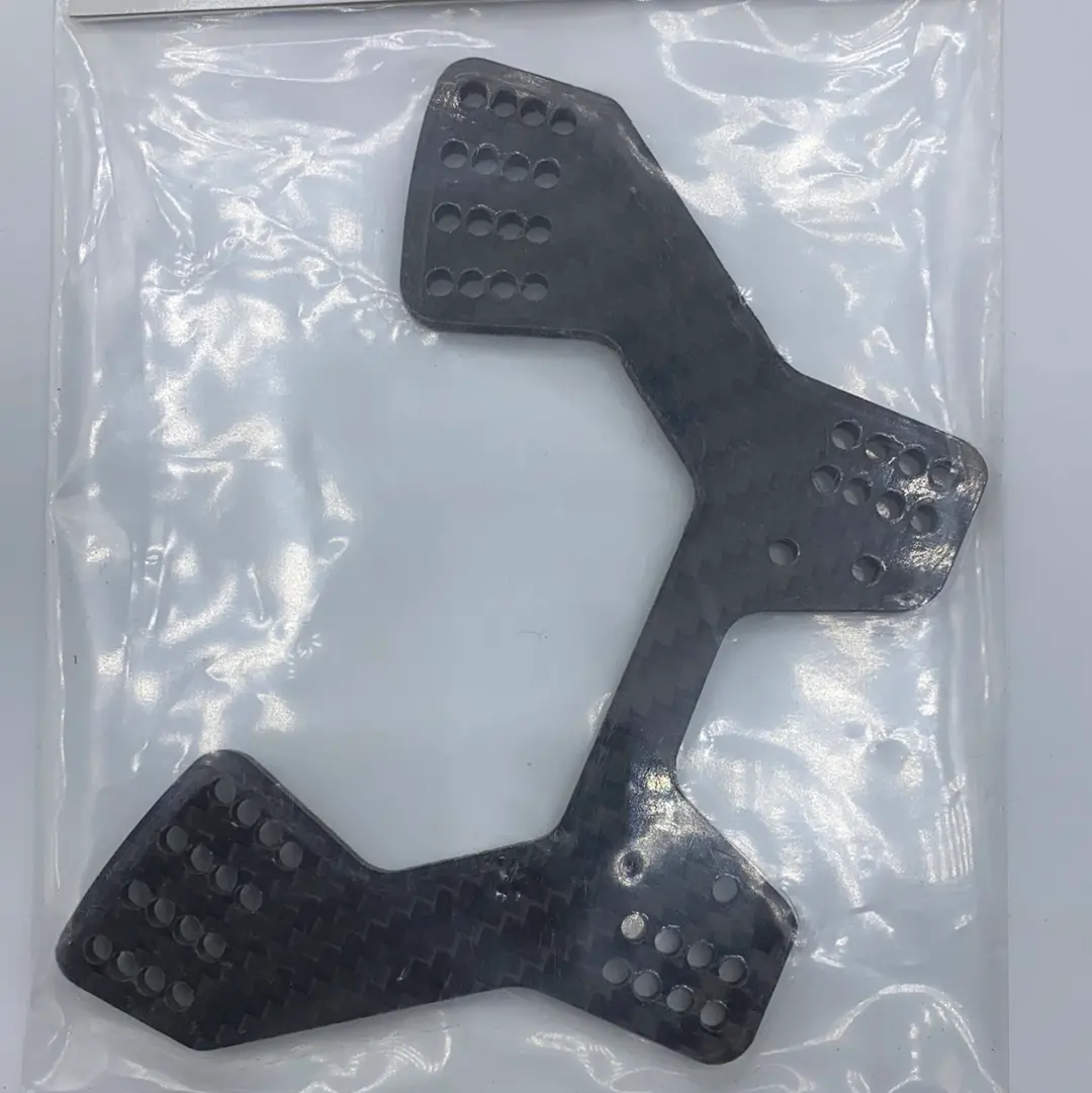 Lbbe1003  B6 Blade Front Shock Tower 1