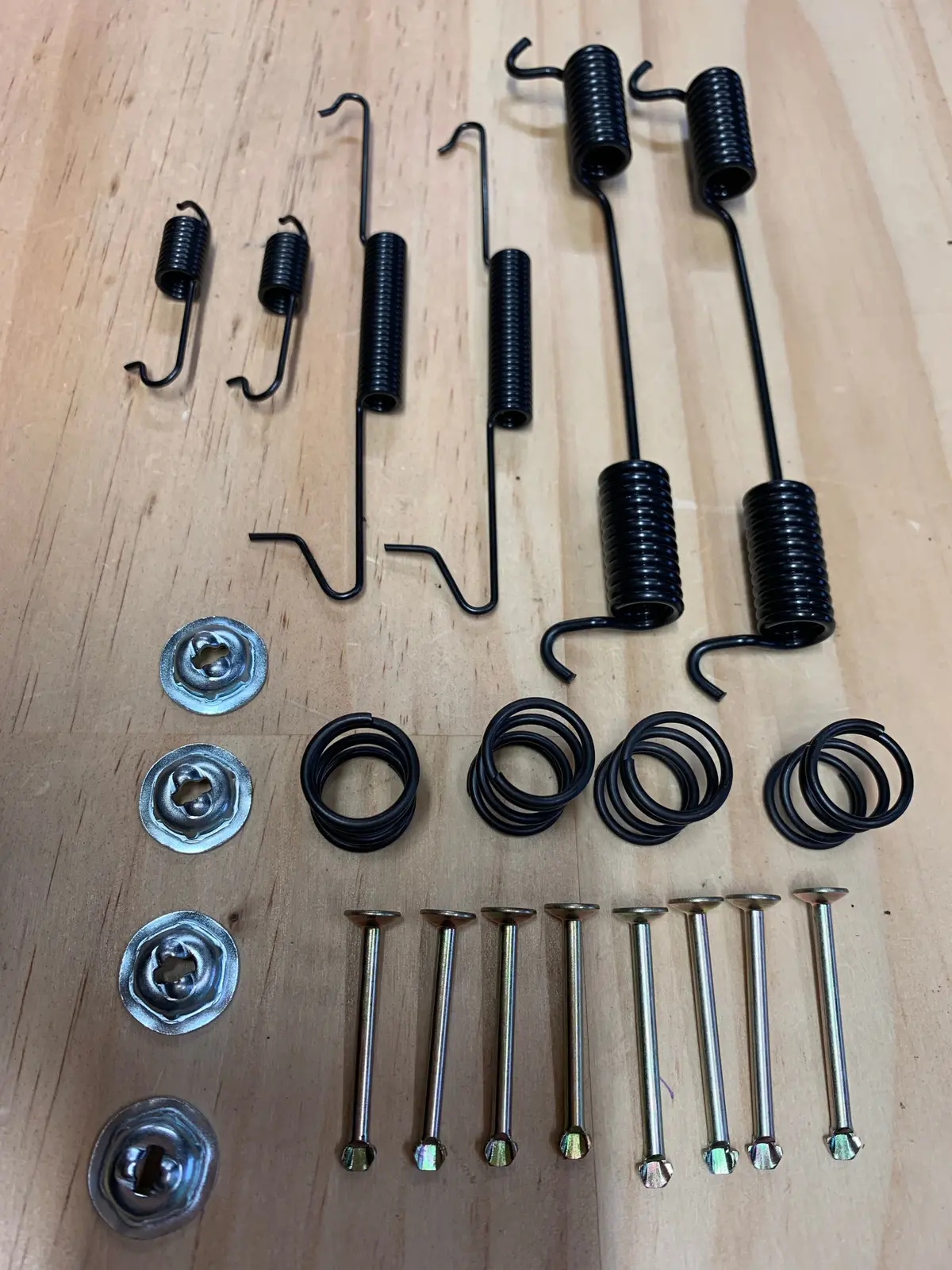 Brake Shoe Fitting Kit, Rear - Kombi 1963 To 1979 1