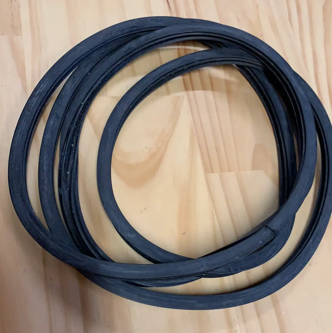 Replacement outer seal for Westfalia louvre-style bay window on 1968–1979 Volkswagen Type 2 Kombi models