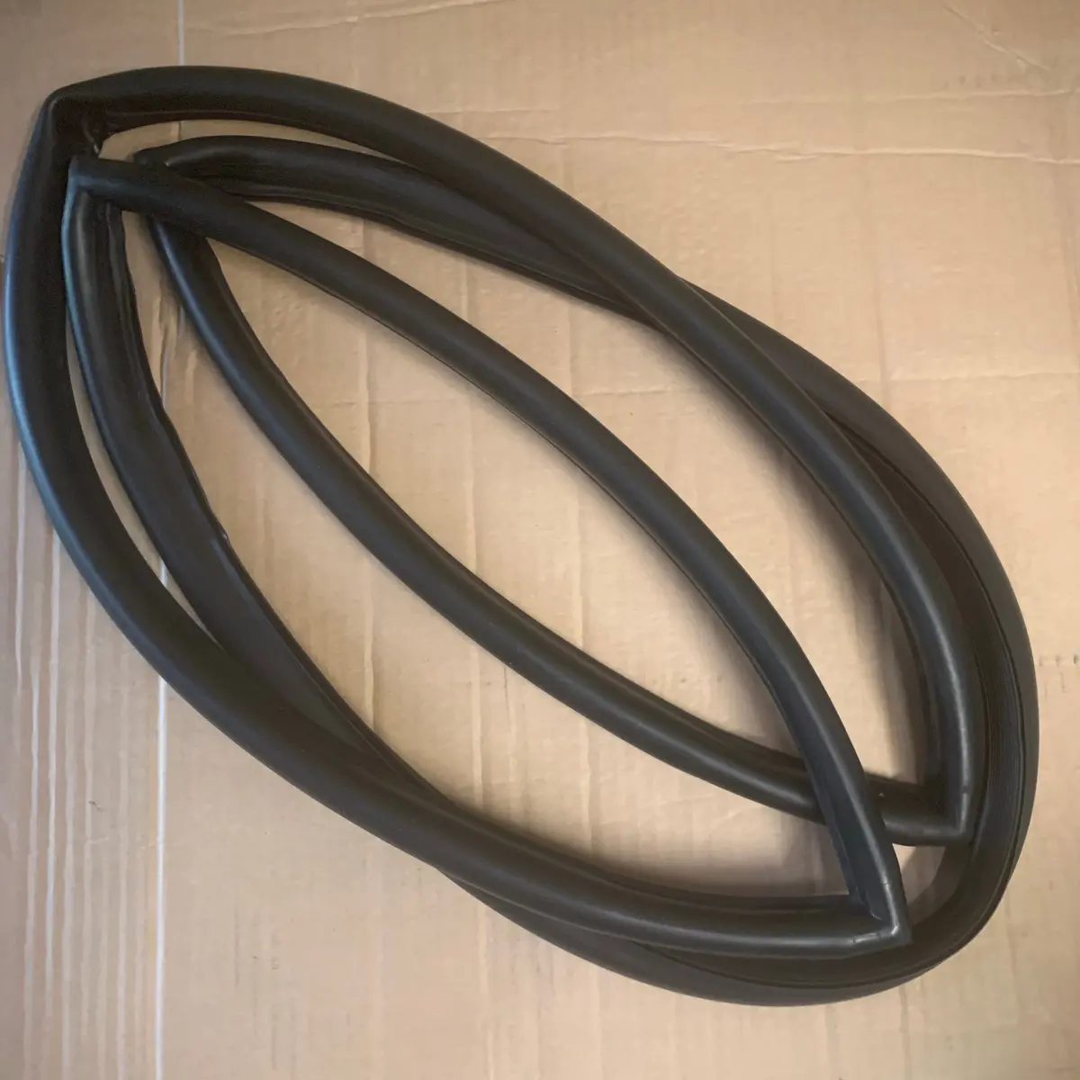 Engine Lid Seal, Kombi 1968-71 1