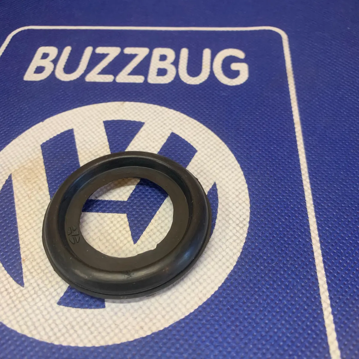 Pre-Heat Hose Grommet, Beetle 1962-69 1