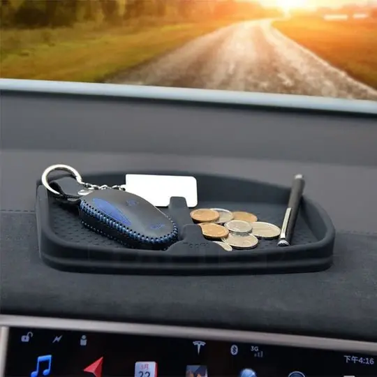 Mobile Phone Anti-Skid Pad For Tesla Model 3/Y/S/X 1