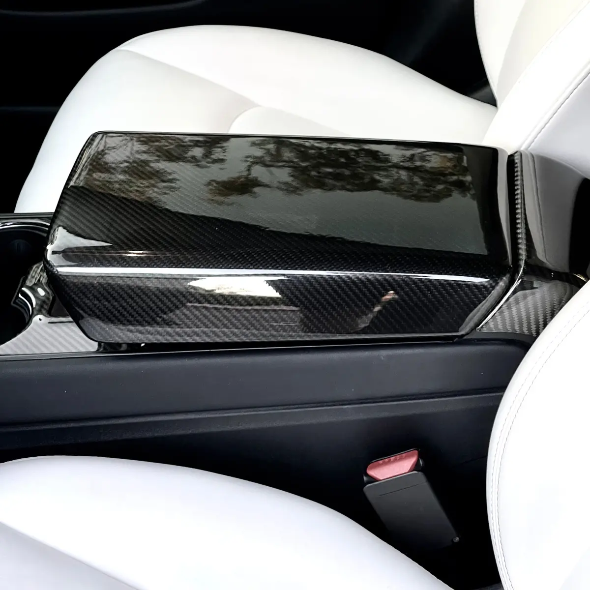 Tesery Model Y / 3 Armrest Cover - Dry Carbon Fiber Interior Mods 1