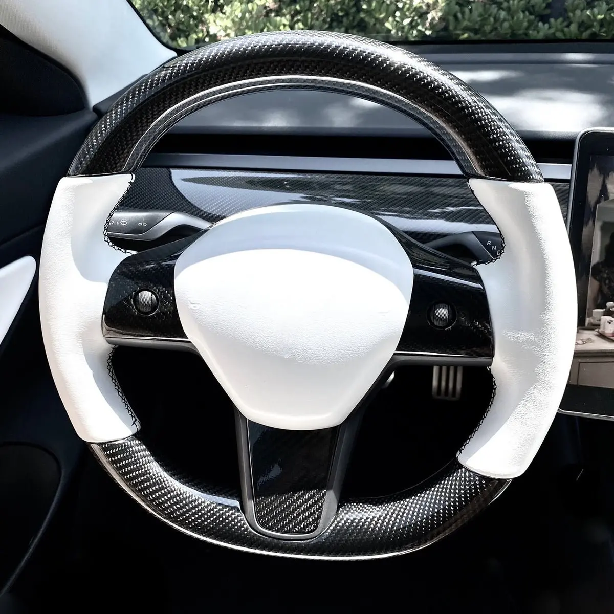 Round Carbon Fiber Steering Wheel For Tesla Model 3 / Y【Style 11】 1