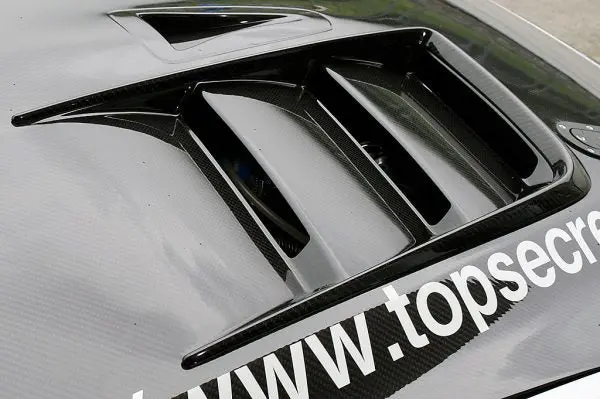 Top Secret R35 Bonnet Duct Fin 1