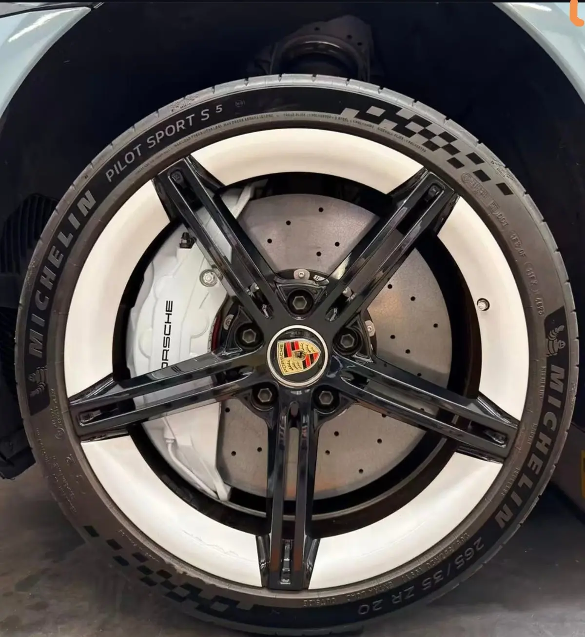 Akebono 10 Pot X Stopflex Carbon Ceramic Disc For Porsche Taycan / Taycan Cross Turismo 2019+ 1