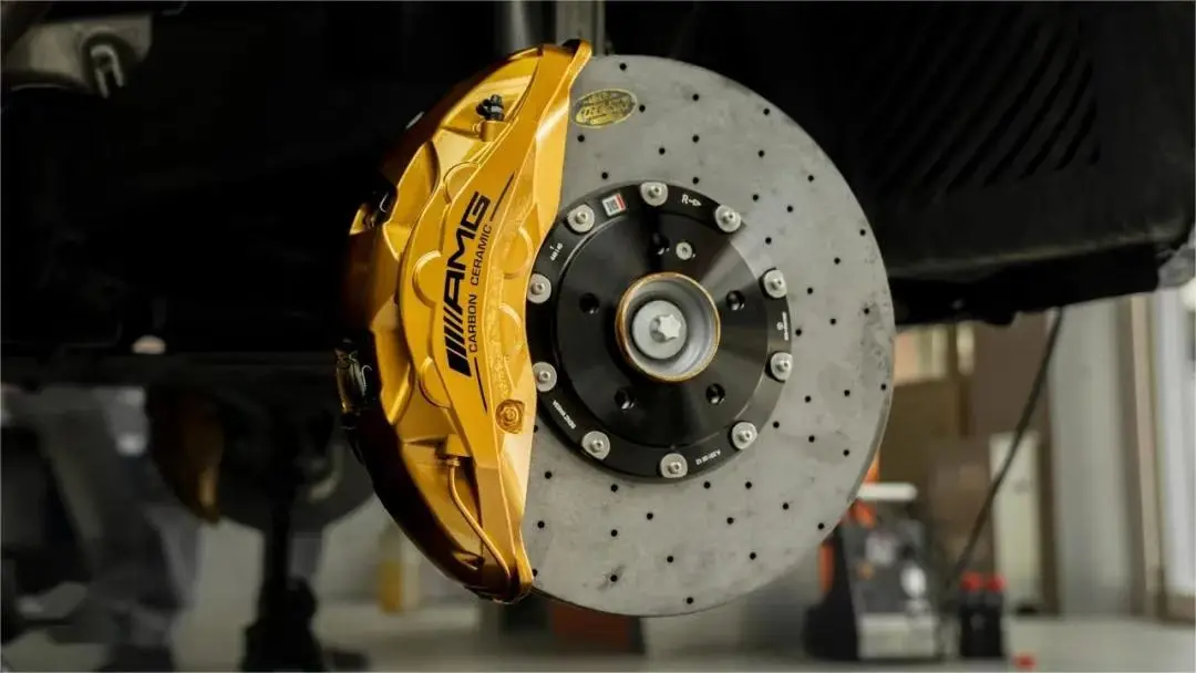 Akebono 10 Pot X Stopflex Carbon Ceramic Discs Full Brake Kit For Mercedes-Benz G-Class G63 W463 / W463a / W464 3