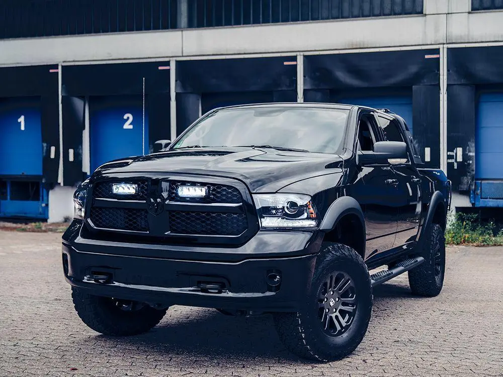 Ram 1500 Classic (2013+) Grille Kit 1