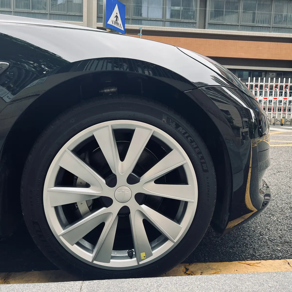 Tesery 18″ Hub Caps For Model 3 (4Pcs) 1