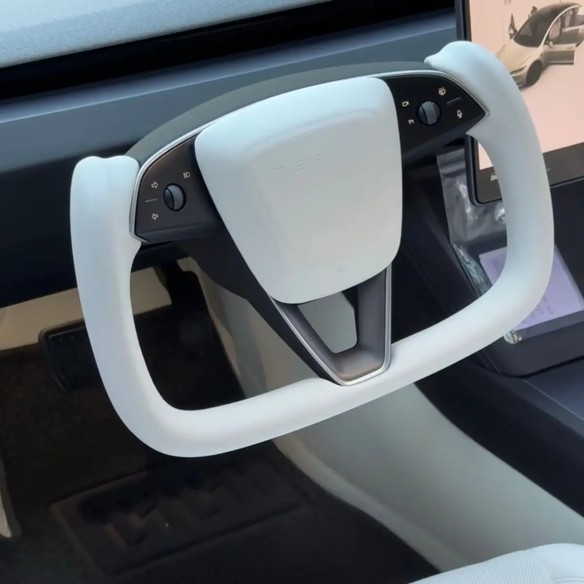 Tesery Model 3 Highland & Model Y Juniper Yoke Plaid Steering Wheel 【White Leather】 1