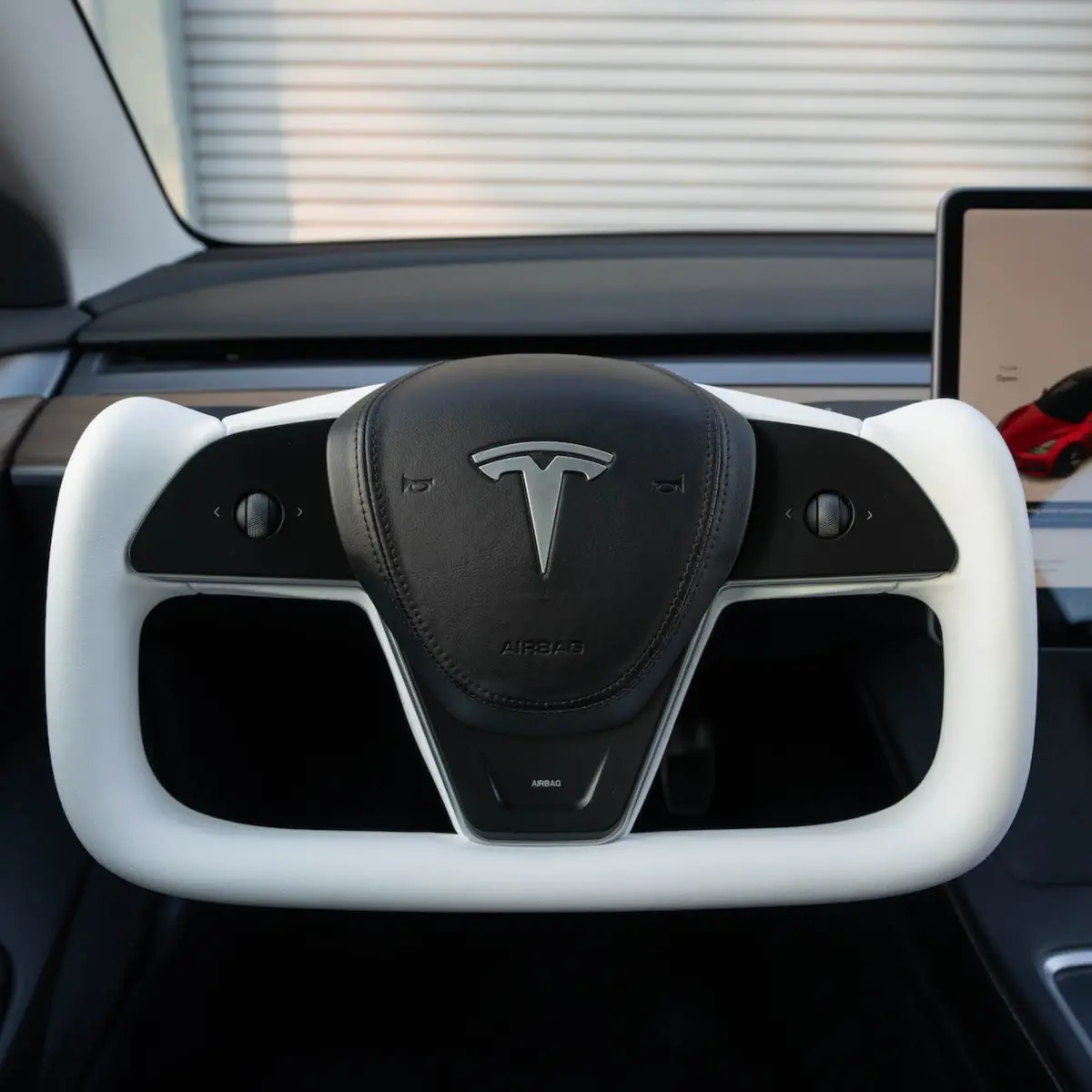 Tesery Yoke Plaid Steering Wheel For Tesla Model 3 / Y【White Leather】 1