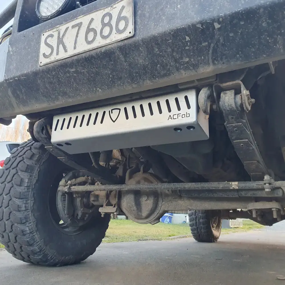 Toyota Hilux Ln106 Radiator Guard 1