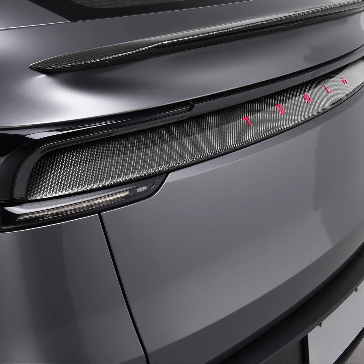 Trunk Tailgate Applique For Tesla Model Y Juniper - Real Dry Molded Carbon Fiber 1