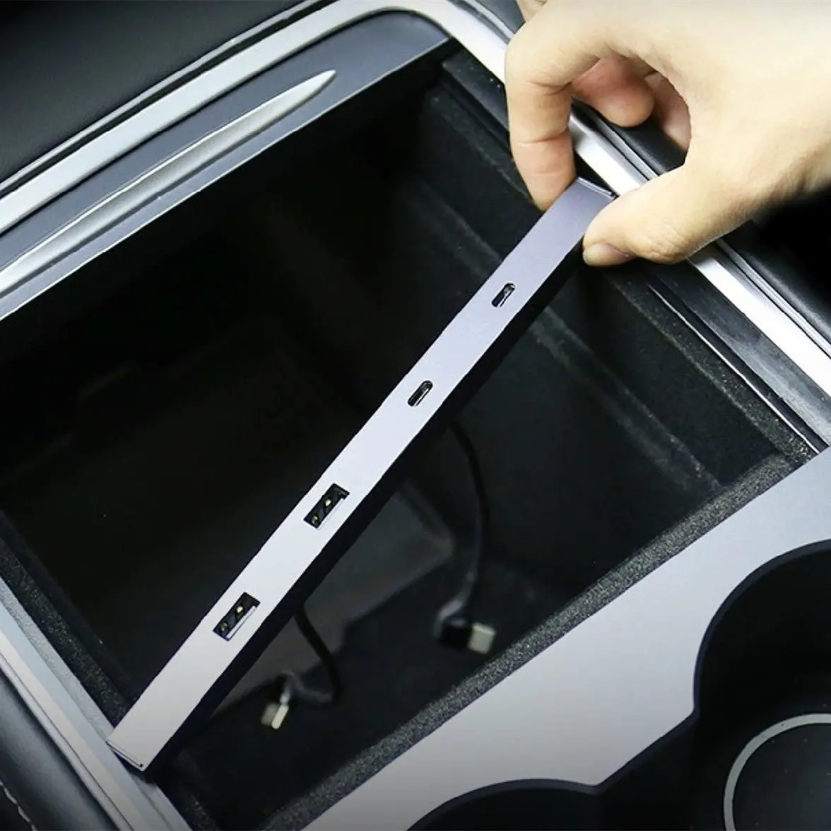 Usb & Type-C Ports For Tesla Model 3 & Model Y 1