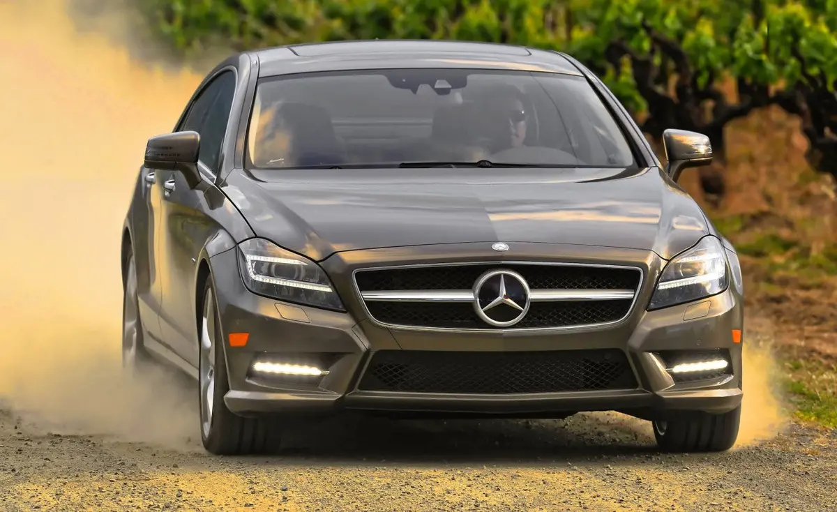 Mercedes-Benz W218 Amg Style Front Bumper With Front Grill (Pp) 1