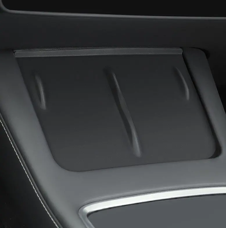 Wireless Charging Pad Anti-Slip Protective Mat For Tesla Model 3 / Y 1